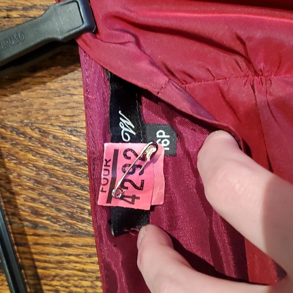 Beautiful MW Maroon Long A-Line Chiffon Skirt - Picture 6 of 8